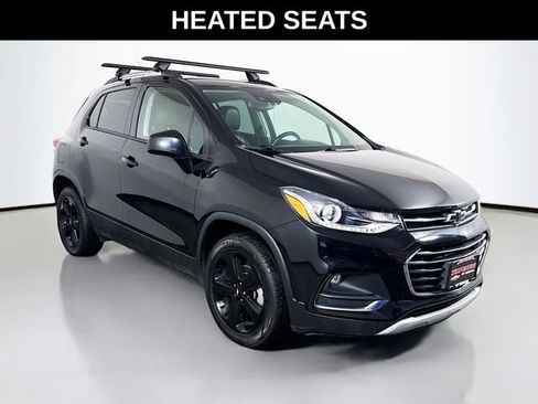 Used 2019 Chevrolet Trax Premier w/ Midnight Edition image 2