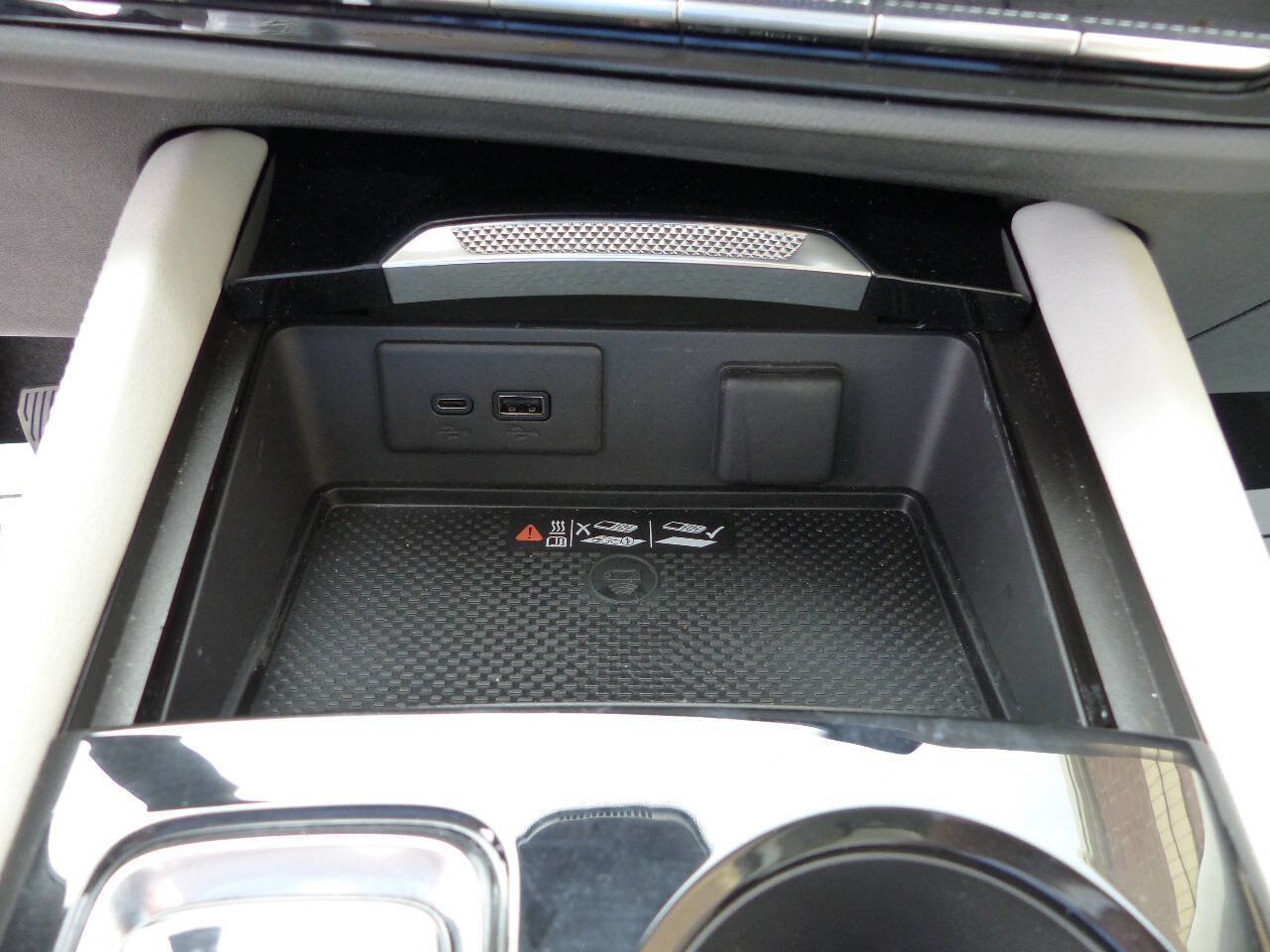 Used 2025 Buick Envision Avenir AWD/4WD image 41