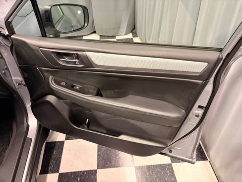 Used 2018 Subaru Outback 2.5i Premium AWD/4WD image 19