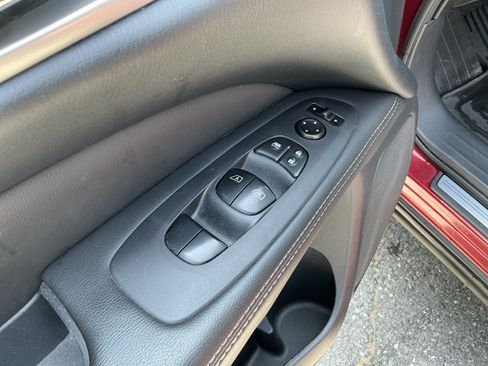 Used 2015 Nissan Pathfinder Platinum AWD/4WD image 19