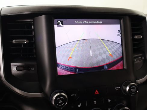 Used 2020 RAM 1500 Big Horn RWD image 6