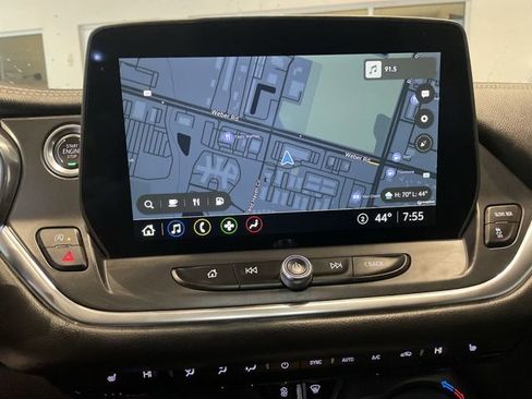 Used 2025 Chevrolet Blazer LT FWD image 24