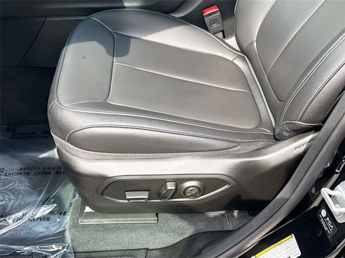 Used 2025 Jeep Grand Cherokee L Limited w/ Black Appearance Package RWD image 20