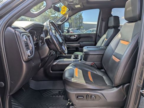 Used 2020 GMC Sierra 3500 AT4 w/ AT4 Premium Package AWD/4WD image 18