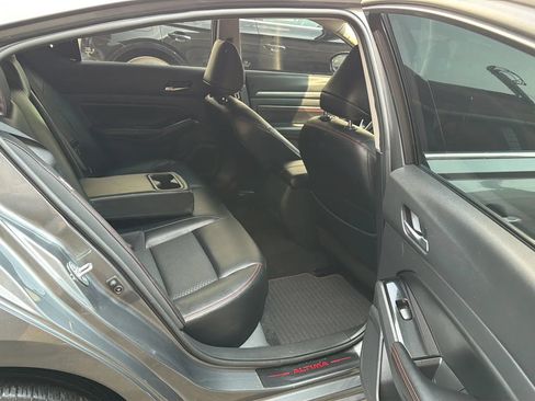 Used 2023 Nissan Altima 2.5 SR FWD image 26