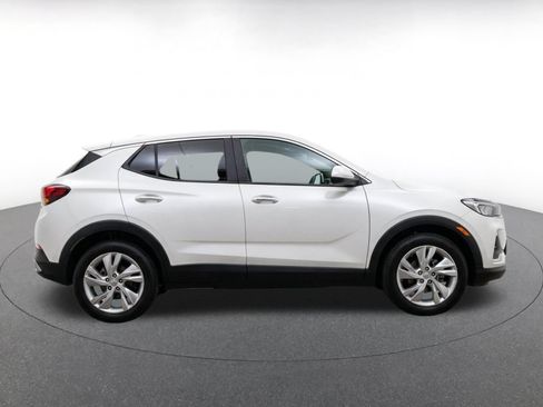 Used 2025 Buick Encore GX Preferred AWD/4WD image 9