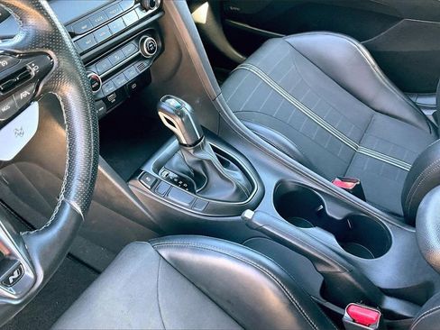 Used 2021 Hyundai Veloster N image 12