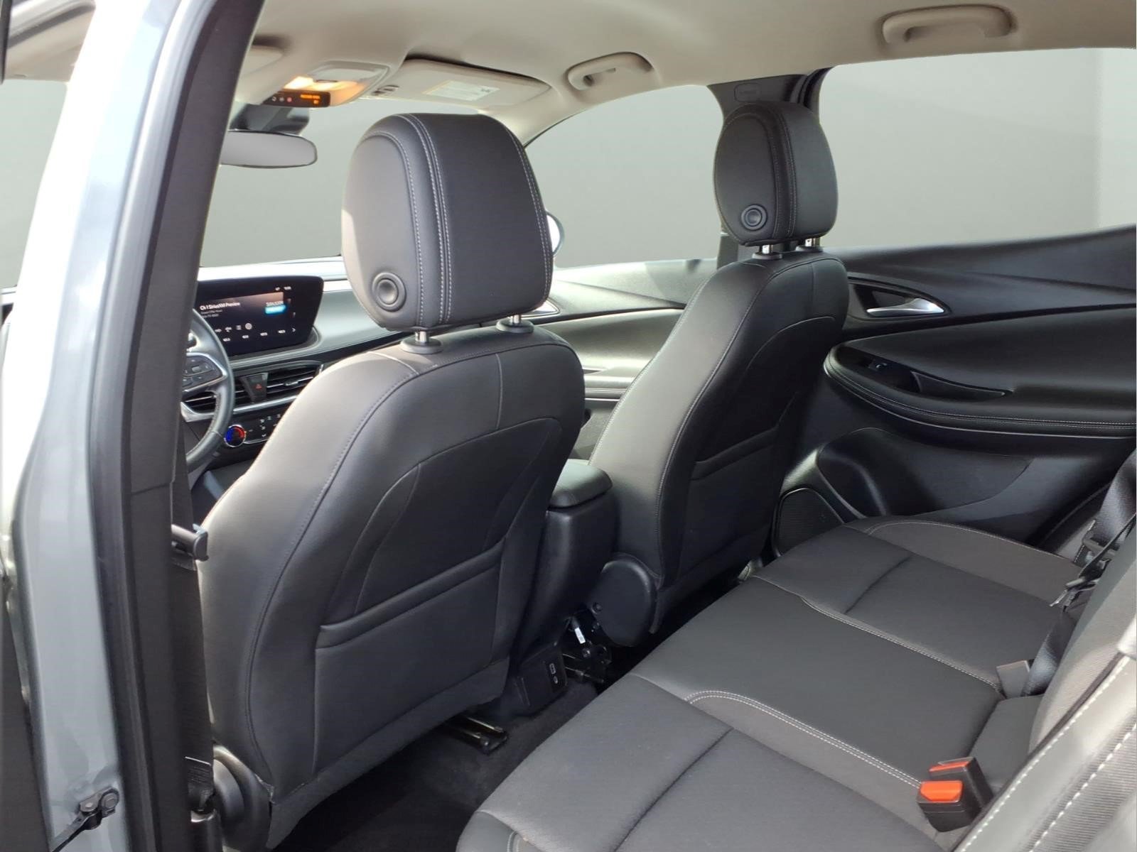 Used 2024 Buick Encore GX Preferred FWD image 24