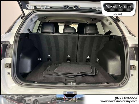 Used 2022 Jeep Compass Latitude AWD/4WD image 12