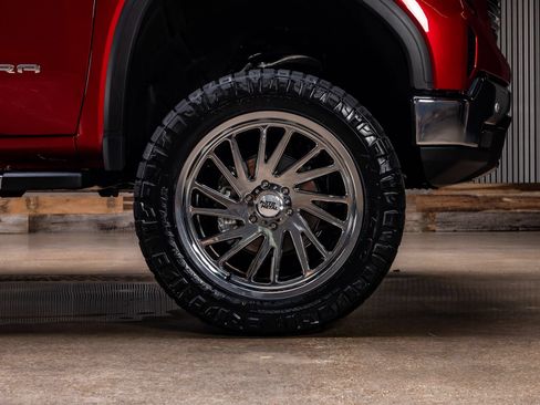Used 2024 GMC Sierra 1500 SLT w/ SLT Premium Plus Package AWD/4WD image 10