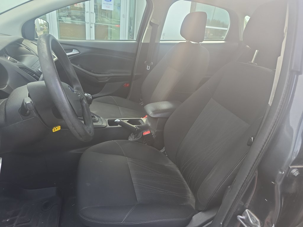 Used 2018 Ford Focus SE FWD image 9