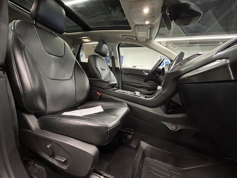 Used 2022 Ford Edge Titanium image 20