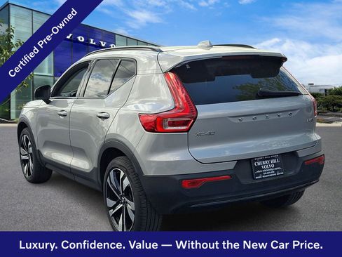 Certified 2023 Volvo XC40 B5 Plus w/ Driver Assist Package AWD/4WD image 5