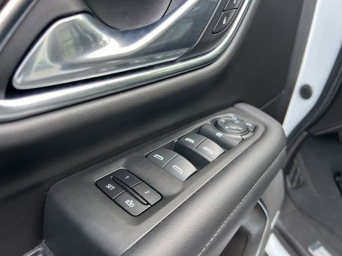 Used 2021 Chevrolet Tahoe LT image 12