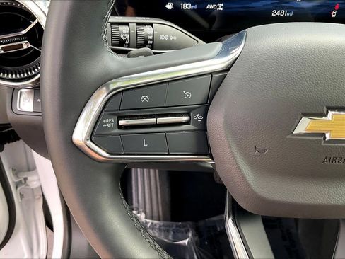 Certified 2025 Chevrolet Equinox LT w/ Safety and Technology Package image 18