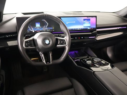 Used 2026 BMW 530i RWD image 2