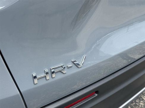 Used 2024 Honda HR-V Sport image 11