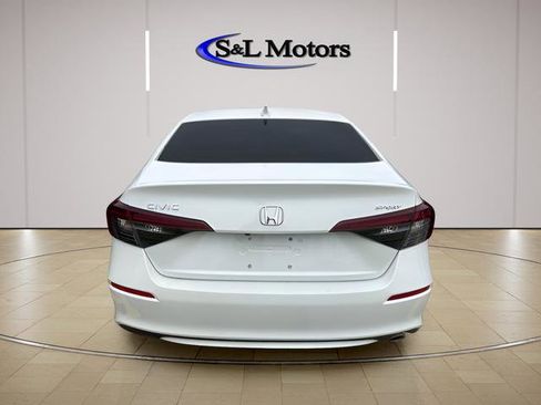 Used 2025 Honda Civic Sport image 4