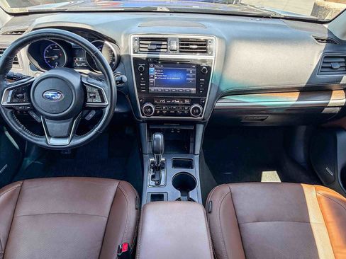 Used 2018 Subaru Outback 3.6R Touring w/ Popular Package #3 AWD/4WD image 11