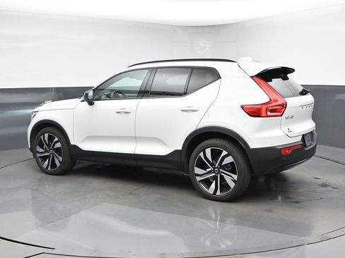 Used 2023 Volvo XC40 B5 Ultimate w/ Protection Package Premier AWD/4WD image 7
