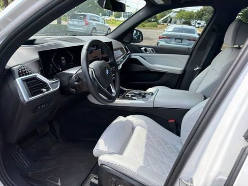 Used 2024 BMW X5 xDrive40i w/ Premium Package AWD/4WD image 10