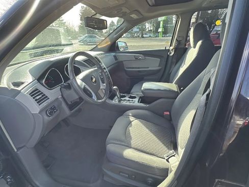 Used 2009 Chevrolet Traverse LT image 8