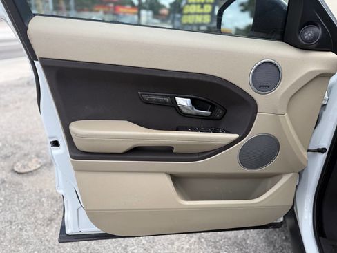 Used 2014 Land Rover Range Rover Evoque Pure Plus image 11