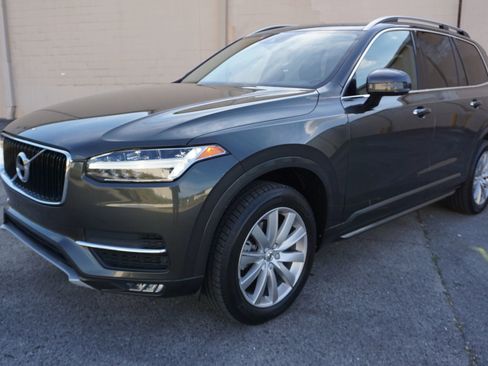 Used 2018 Volvo XC90 T5 Momentum AWD/4WD image 4