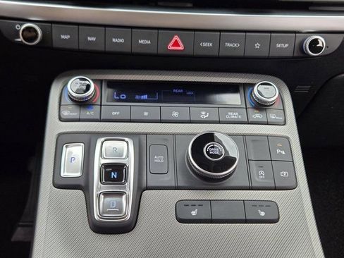 Used 2024 Hyundai Palisade SEL FWD image 18