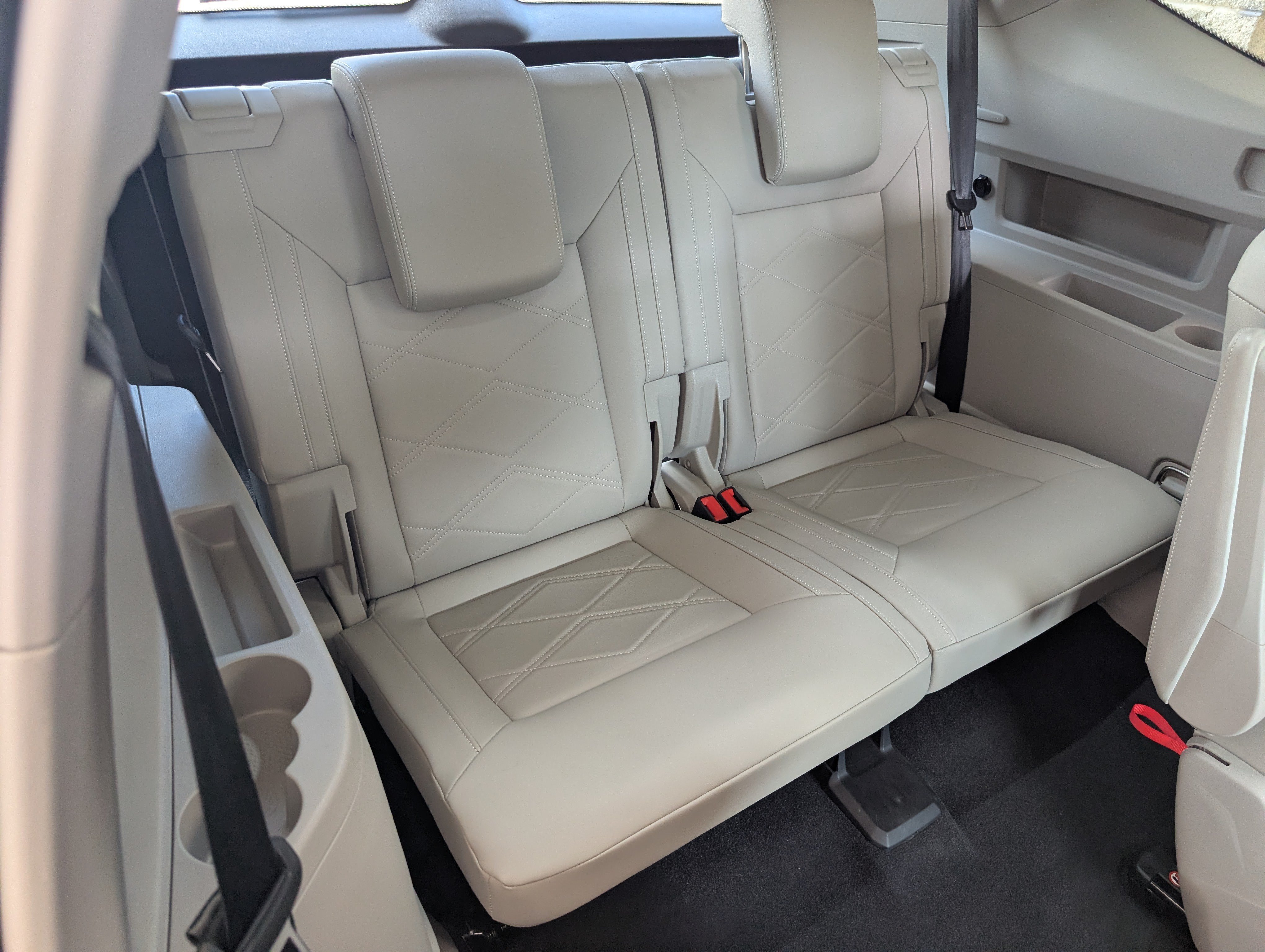 Used 2026 Volkswagen Atlas SE FWD image 23