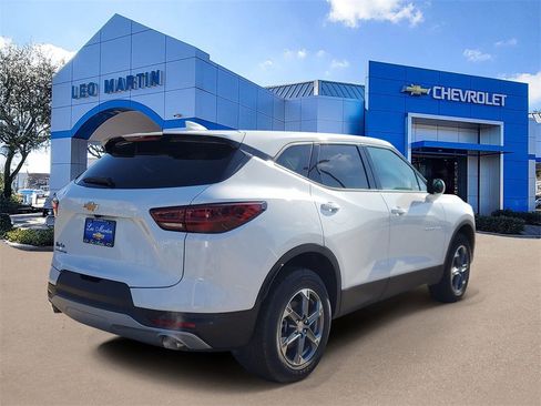 New 2026 Chevrolet Blazer LT image 3