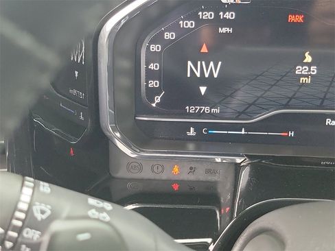 Used 2025 GMC Sierra 1500 Elevation w/ Elevation Premium Package image 8