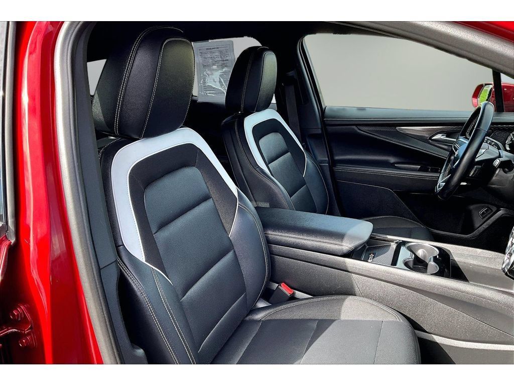 Used 2024 Chevrolet Blazer EV LT AWD/4WD image 25