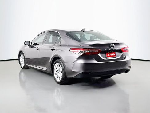 Used 2019 Toyota Camry LE FWD image 3