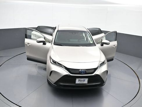 Used 2024 Toyota Venza LE AWD/4WD image 45