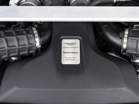 Used 2021 Aston Martin V8 Vantage Roadster RWD image 68