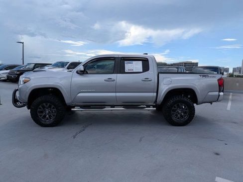 Used 2020 Toyota Tacoma SR5 w/ SR5 Appearance Package (SM) RWD image 6