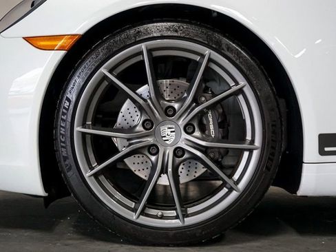 Used 2019 Porsche 911 Carrera image 41