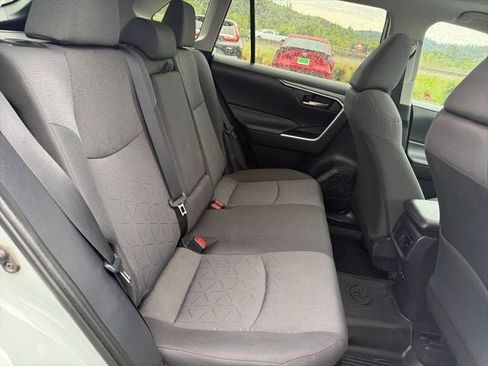 Used 2020 Toyota RAV4 XLE w/ Convenience Package AWD/4WD image 16
