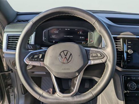 Used 2023 Volkswagen Atlas Cross Sport SE w/ Panoramic Sunroof Package FWD image 27