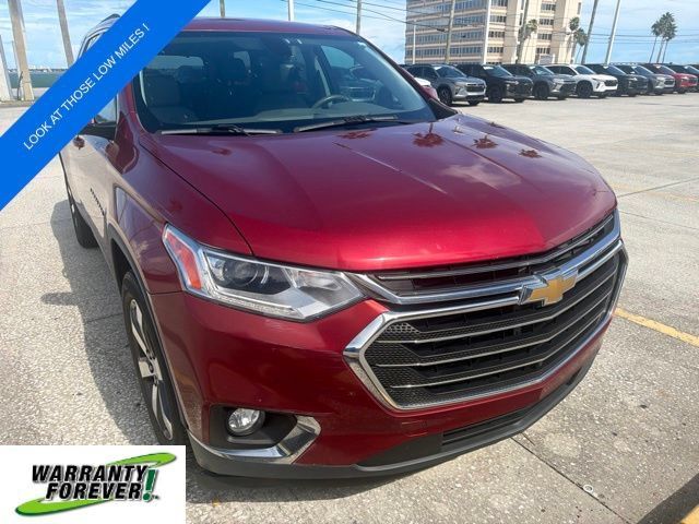 Used 2018 Chevrolet Traverse LT FWD image 1