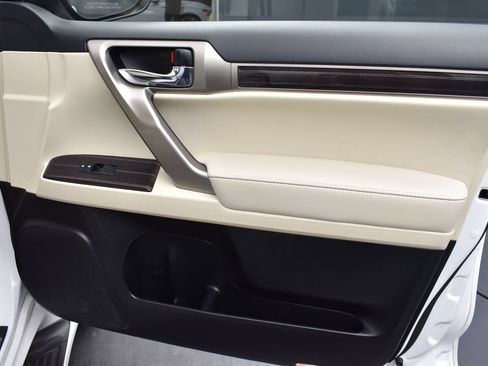 Used 2020 Lexus GX 460 Premium AWD/4WD image 15