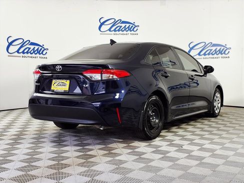 Used 2025 Toyota Corolla LE image 6