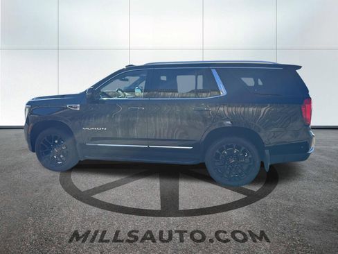 Used 2025 GMC Yukon Elevation w/ LPO, Elevation Black Package image 8