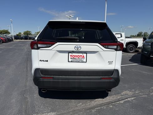 Used 2024 Toyota RAV4 XLE AWD/4WD image 7