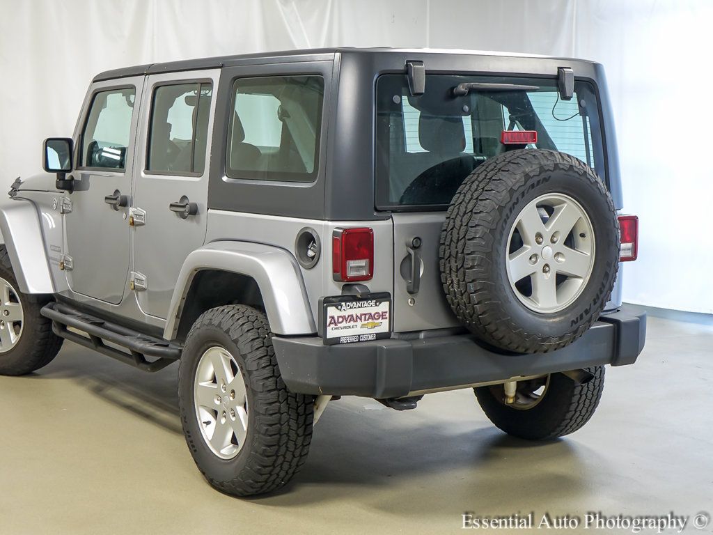 Used 2013 Jeep Wrangler Unlimited Sport AWD/4WD image 7