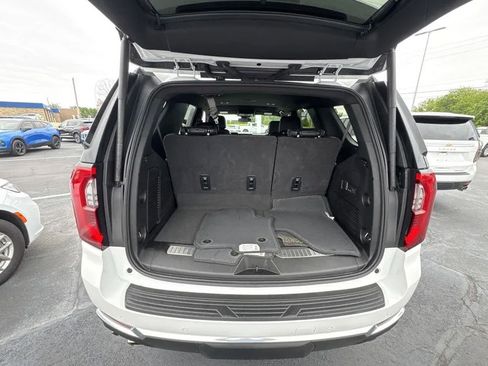Used 2025 GMC Yukon Denali AWD/4WD image 11