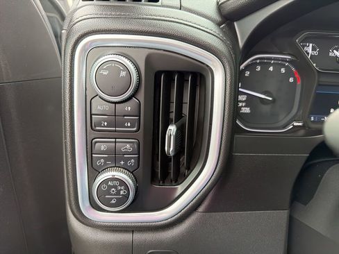 Used 2019 GMC Sierra 1500 SLT AWD/4WD image 43