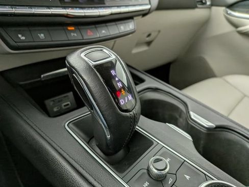 Used 2019 Cadillac XT4 Premium Luxury FWD image 23