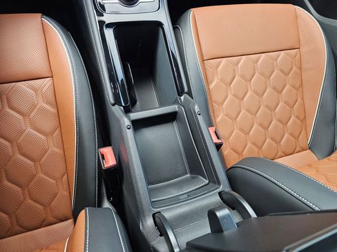 New 2026 Volkswagen Tiguan SEL R-Line AWD/4WD image 24
